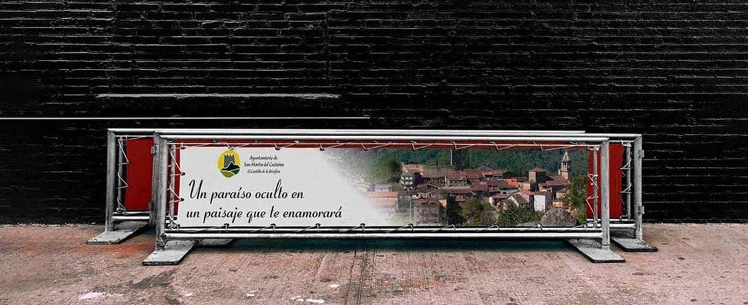 Valla publicitaria para un campo de fútbol